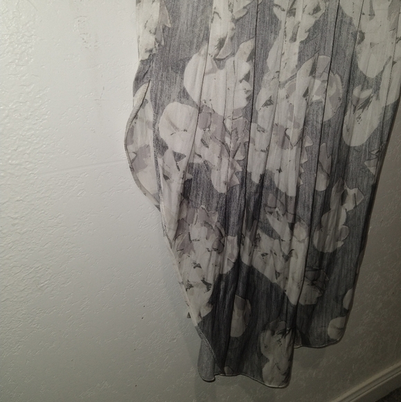 NWT HALSTON Grey Floral Midi Dress - Picture 5 of 9